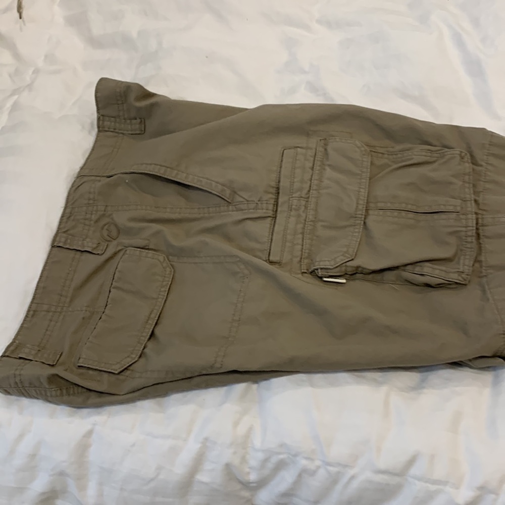 Magellan Khaki Cargo Shorts Size‎ 32 - Picture 5 of 10
